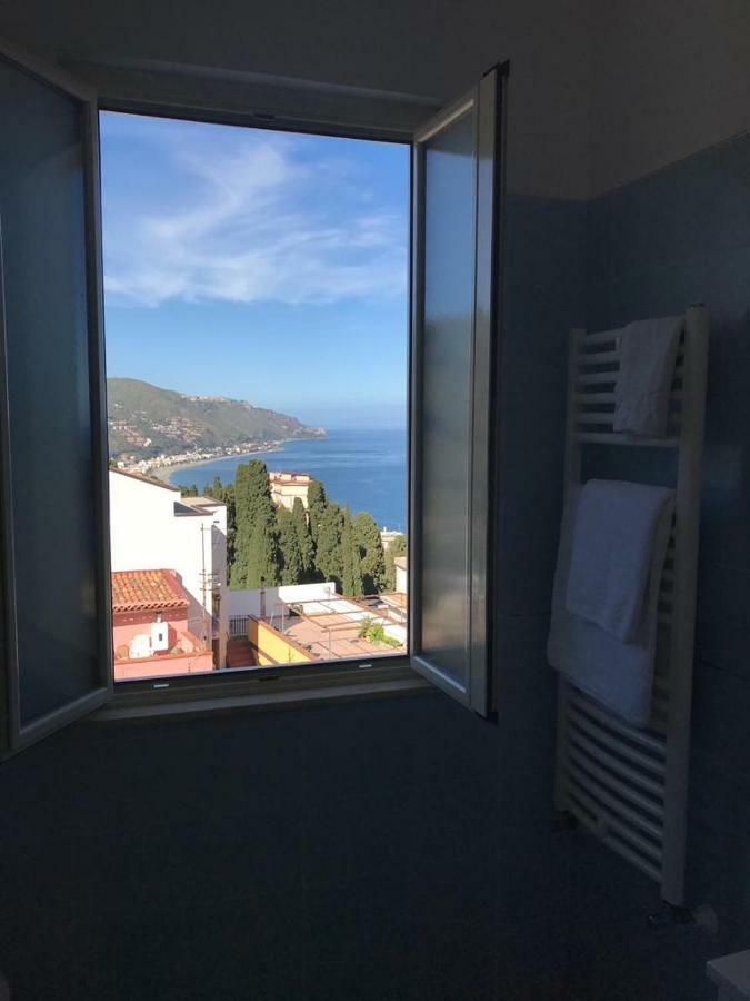 Iriss Bed and Breakfast Taormina Eksteriør billede